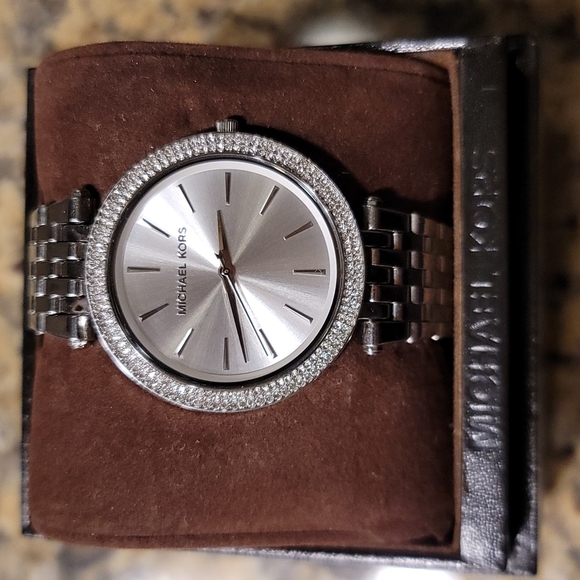 Silver tone MK3190 Michael Kors watch